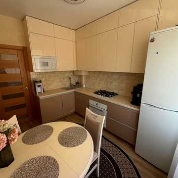Тарасівська вул., 5