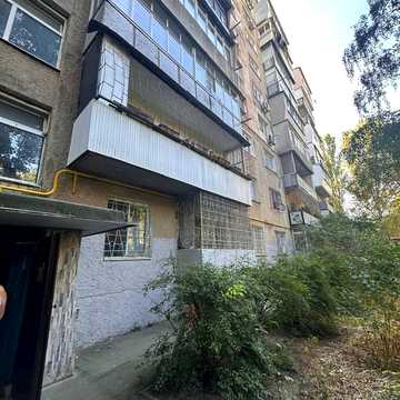 Академіка Корольова вул., 68