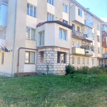 Панаса Саксаганського вул., 4