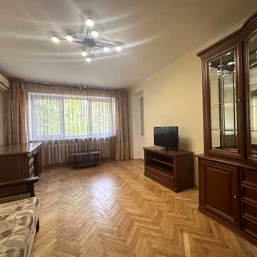 Левка Лук'яненка вул. (Маршала Тимошенка), 18