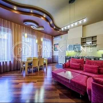 Тарасівська вул., 30