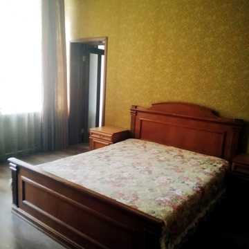 Пастера вул., 18