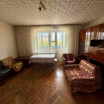 Романа Шухевича просп. (Генерала Ватутіна), 26