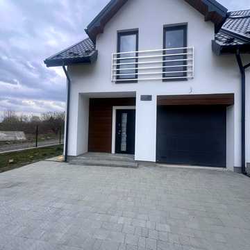 Георгія Кірпи вул., 1