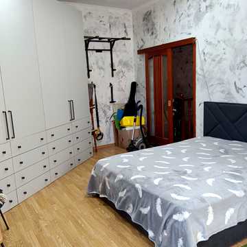Дальницька вул., 20