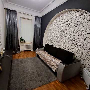 Кінна вул., 8
