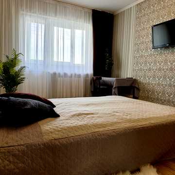 Академіка Глушкова просп., 37