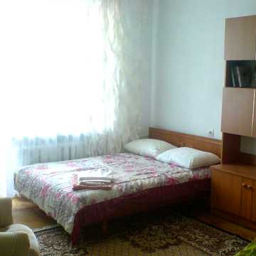 Валерія Лобановського пров. (Олександра Матросова), 5