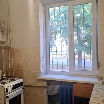 Каштанова вул. (Щорса), 27