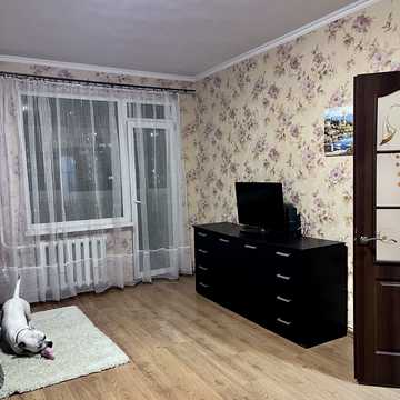 Ярослава Баїса вул. (Володимира Висоцького), 13