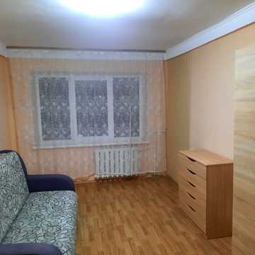 Мілютенка вул., 14