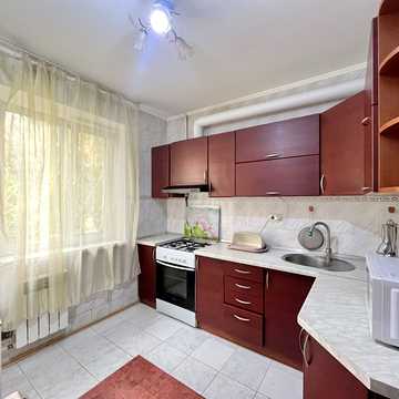 Рональда Рейгана вул. (Теодора Драйзера), 32