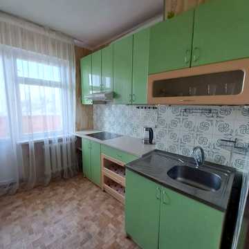 Кримська вул., 82