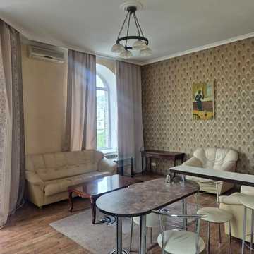 Саксаганського вул., 61