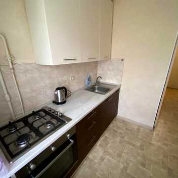 Йорданська вул. (Лайоша Гавро), 9