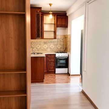 Йорданська вул. (Лайоша Гавро), 4