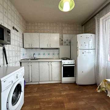 Севастопольська вул., 19