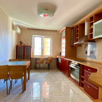 Єлизавети Чавдар вул., 4