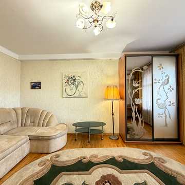 Оболонський просп., 10