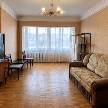 Васильківська вул., 8