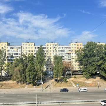 Героїв просп., 3