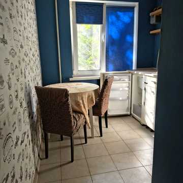 Небесної Сотні просп. (Маршала Жукова), 11