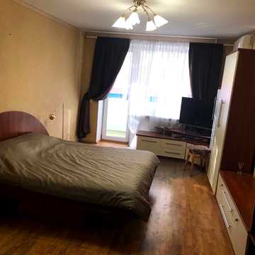Ломаківська вул. (Мічуріна), 4