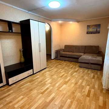 Богдана Хмельницького просп. (Героїв Сталінграда), 22