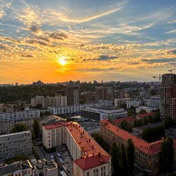 Василя Тютюнника вул. (Анрі Барбюса), 37/1