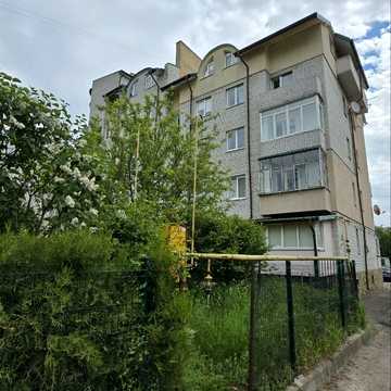 Володимира Івасюка вул., 42а