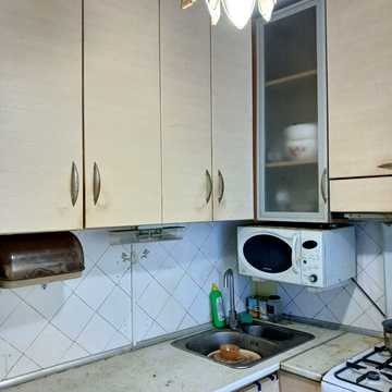 Сегедська вул., 5б