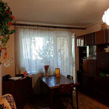 Сегедська вул., 5б