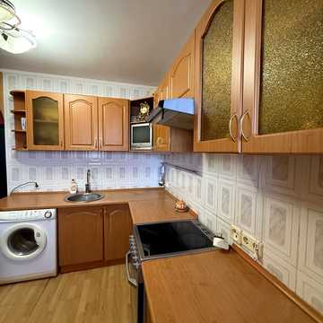 Приозерна вул., 2-Б