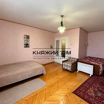Незалежності бульв. (50 років Жовтня), 9-А