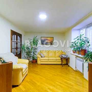 Валерія Лобановського просп. (Червонозоряний), 128