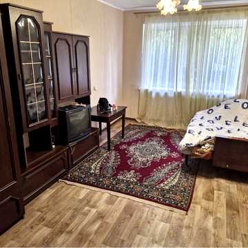 Паркова вул. (Анатолія Олійника), 42