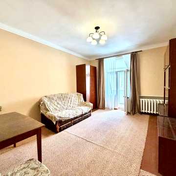 Мостобудівників вул., 8