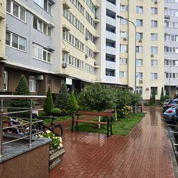Академіка Глушкова просп., 9-Д