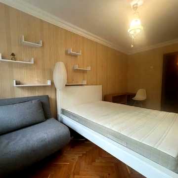 Молдовська вул. (Молдавська), 5
