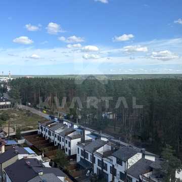 Мисливська вул., 24