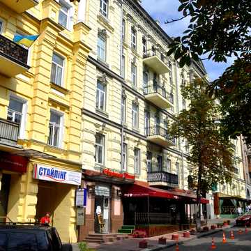 Антоновича вул. (Горького), 14