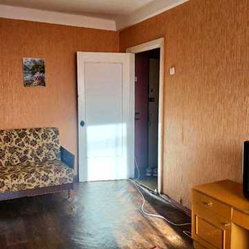 Братиславська вул., 40
