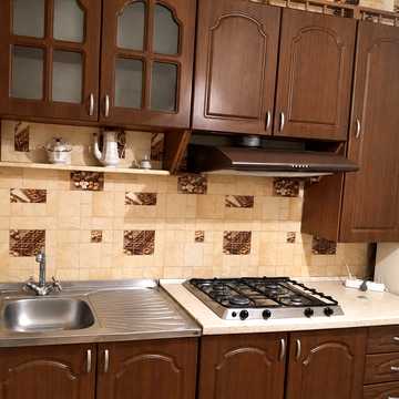 Новомостицька вул., 4