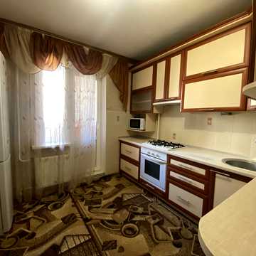 Незалежності вул., 14