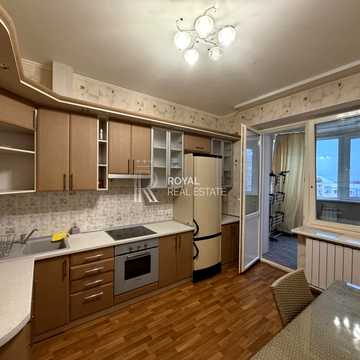 Володимира Івасюка просп. (Героїв Сталінграду), 6