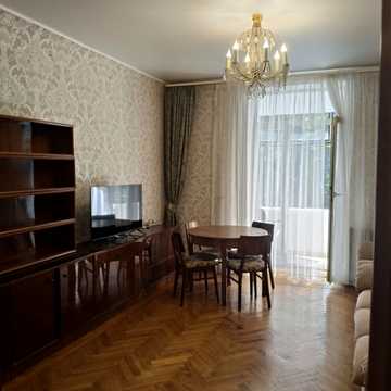 Дмитра Яворницького просп. (Карла Маркса), 33