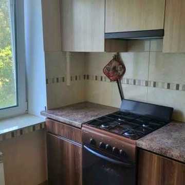 Леоніда Каденюка просп. (Юрія Гагаріна), 15