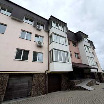 Наварійська вул., (Будинок)
