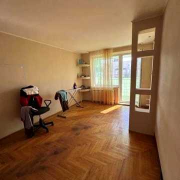 Капушанська вул., 175