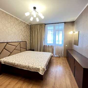 Лукрецька вул. (Левітана), 3